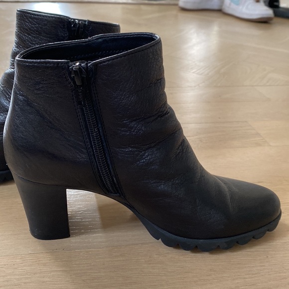 Flexx Leather Booties - Picture 3 of 4